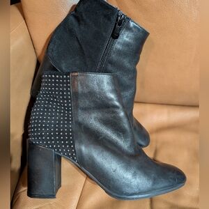 Dorking By Fluchos Booties